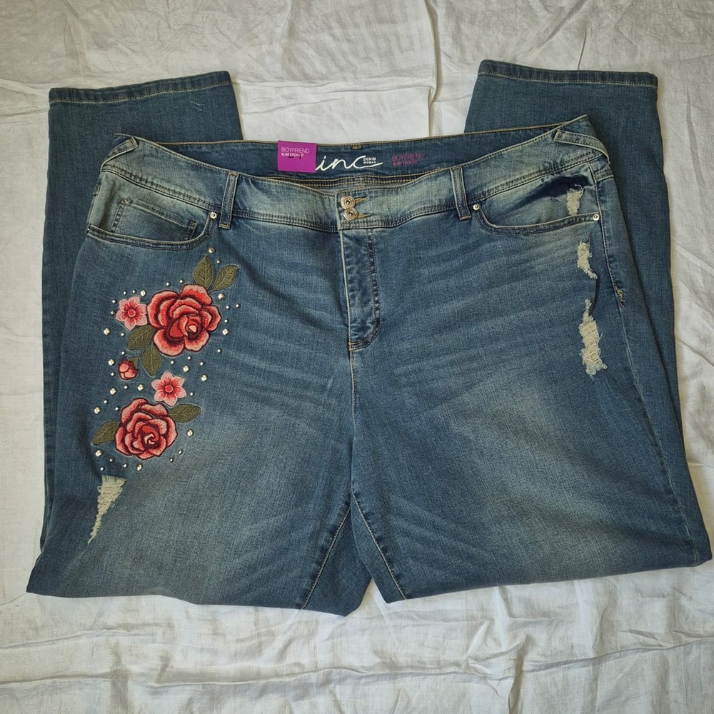 INC Denim Woman Boyfriend Slim Tech Fit Size 24W NWT Tummy Control Embroidered